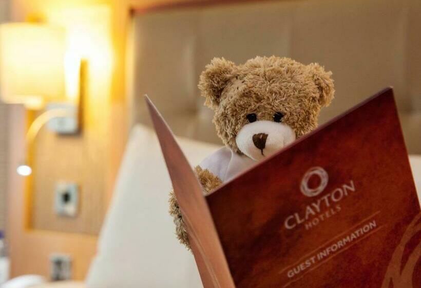 스탠다드 룸, Clayton Hotel Cardiff Lane
