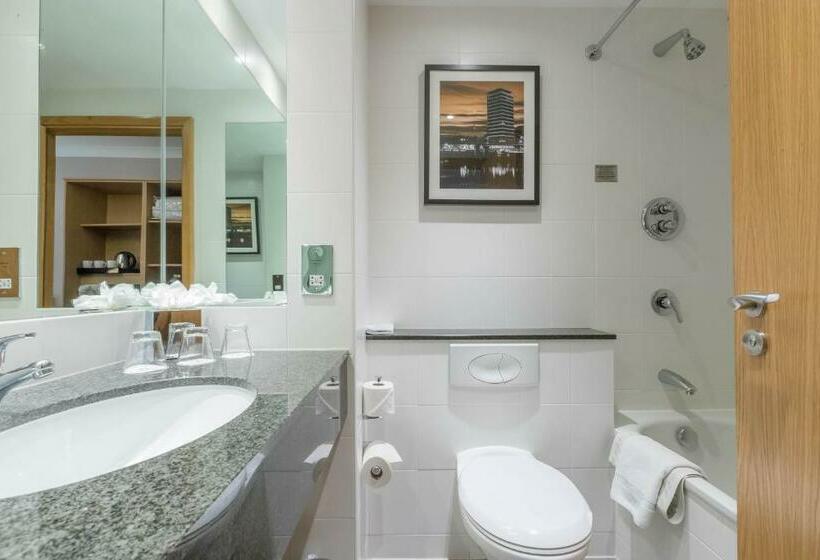패밀리 룸, Clayton Hotel Cardiff Lane