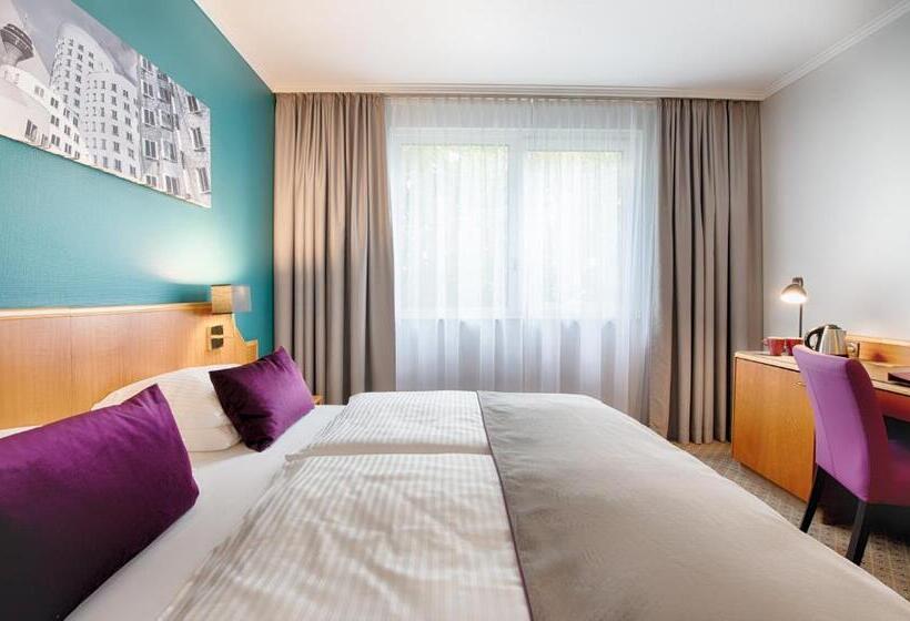 Трехместный Номер Комфорт, Leonardo Hotel Düsseldorf City Center