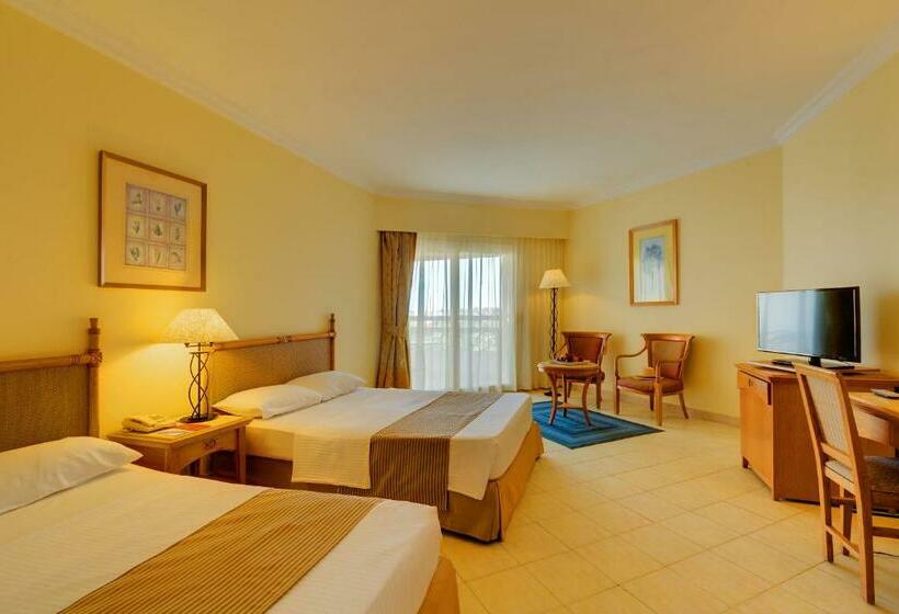 プールの見えるスタンダードトリプルルーム, Aurora Oriental Resort Sharm El Sheikh