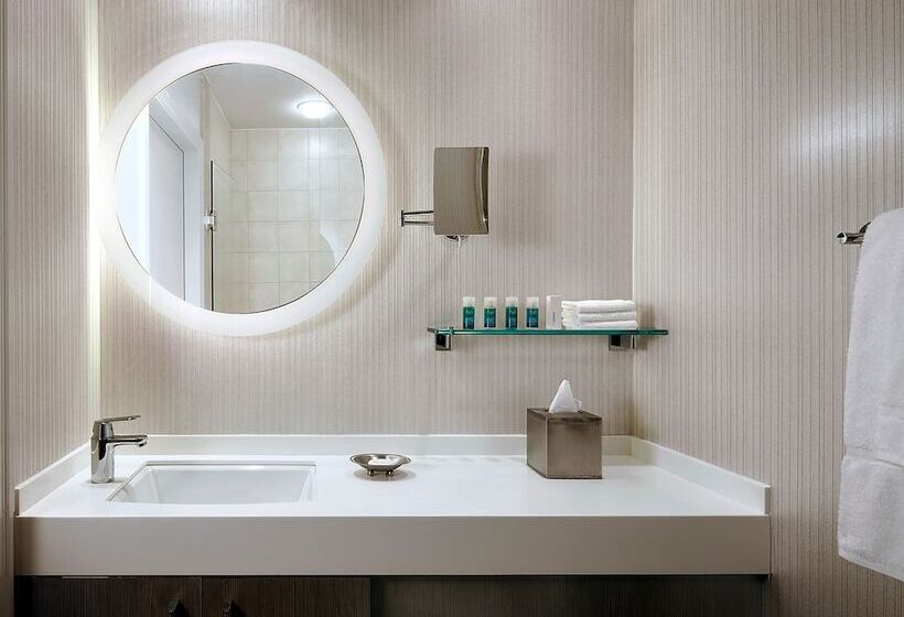 デラックススイート, One King West Hotel And Residence