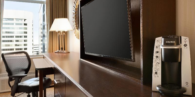 스탠다드 룸 킹사이즈 침대, Crowne Plaza Crystal City Washington, D.c., An Ihg