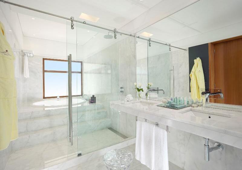 اتاق لوکس, Convento Do Espinheiro, Historic Hotel & Spa