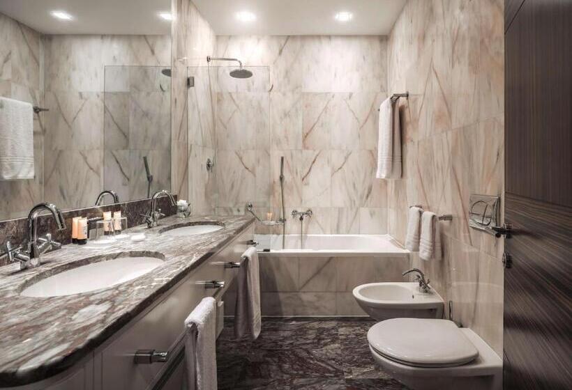 디럭스 룸, Anantara New York Palace Budapest   A Leading Hotel Of The World