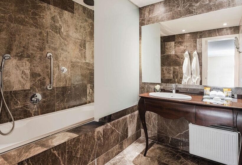 디럭스 룸, Anantara New York Palace Budapest   A Leading Hotel Of The World