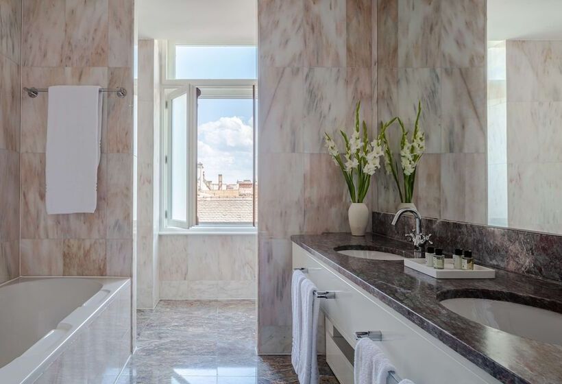 프리미엄 룸 도시 전망, Anantara New York Palace Budapest   A Leading Hotel Of The World