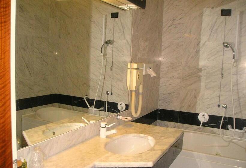 Люкс, Park Hotel Villa Leon D Oro