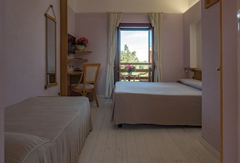 Номер Стандарт Трехместный, Cala Reale