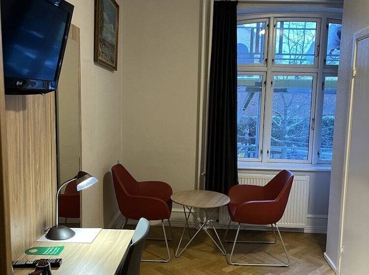 Номер Стандарт, Skandia