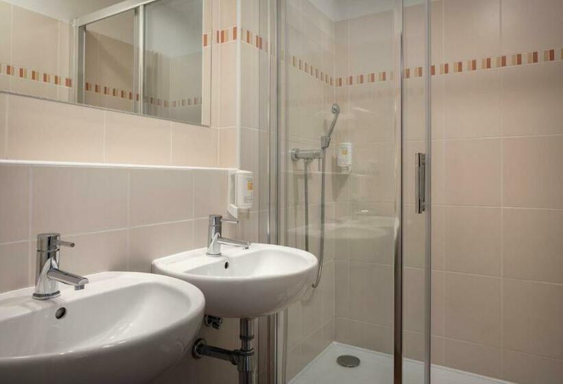 اتاق خانوادگی, Congress & Wellness Hotel Olsanka