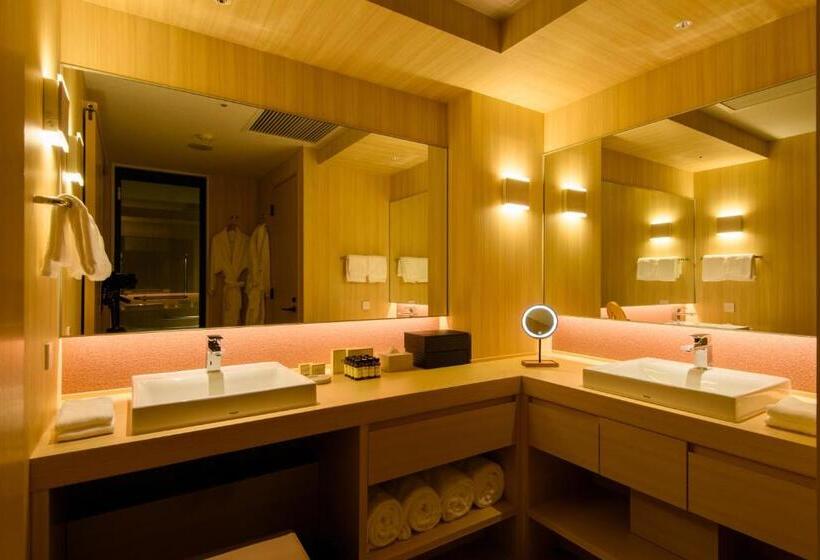 Номер Премиум, Kanazawa Tokyu