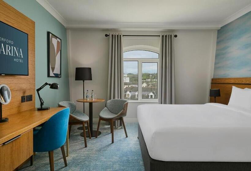 스탠다드 룸 킹사이즈 침대, Waterford Marina