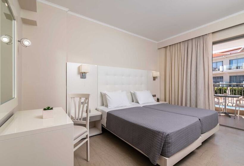 Номер Стандарт Вид на Бассейн, Karras Grande Resort