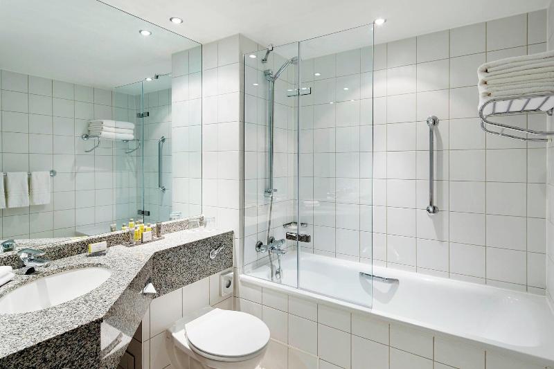 Номер Deluxe Кровать Кинг, Leicester Marriott