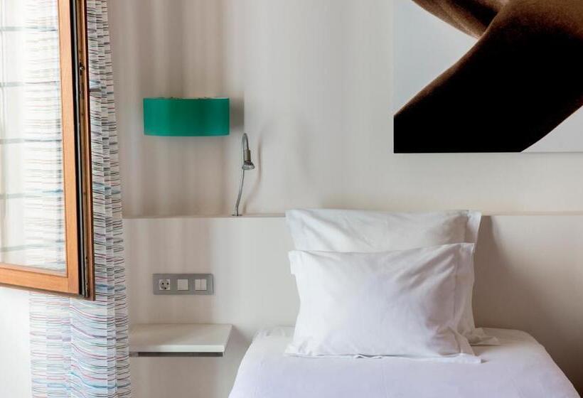 스탠다드 룸, Petit Palace Hotel Tres
