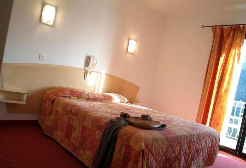 اتاق راحتی, Capo D Orto   Porto   Corse