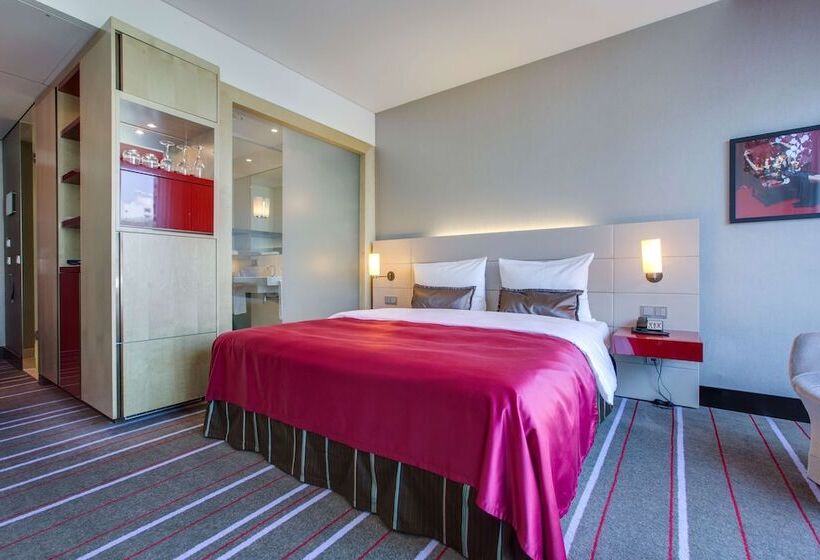 Номер Стандарт, Radisson Blu Media Harbour Hotel, Düsseldorf