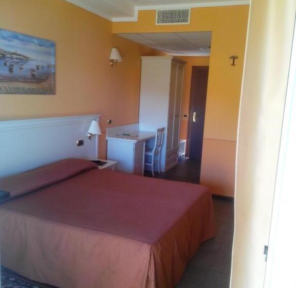Superior room with lake view, Azalea