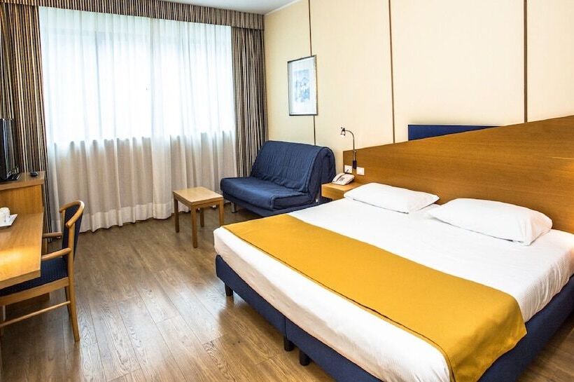 4인용 수피리어 룸, Express Aosta East
