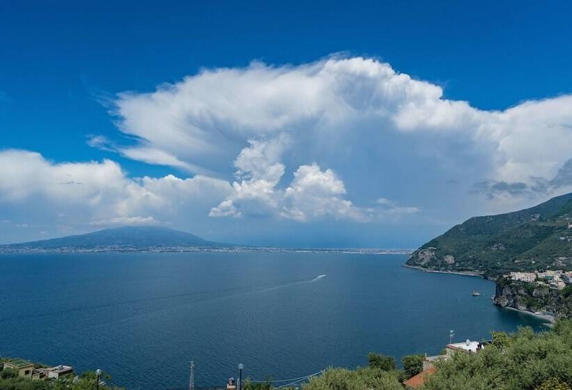 家庭海景房, Torre Barbara
