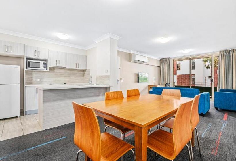 3 베드룸 이그제큐티브 아파트, Apx Parramatta