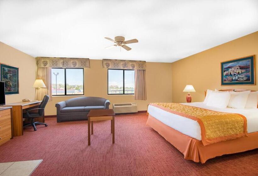 Люкс Deluxe Кровать Кинг, Hawthorn Suites By Wyndham Albuquerque