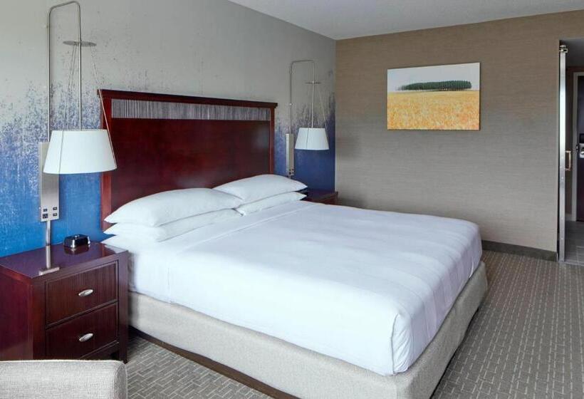חדר סטנדרט עם מיטת קינג, Minneapolis Marriott West