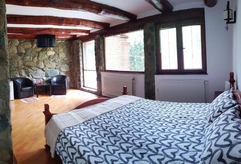 Номер Стандарт Трехместный, Casa Bunicului