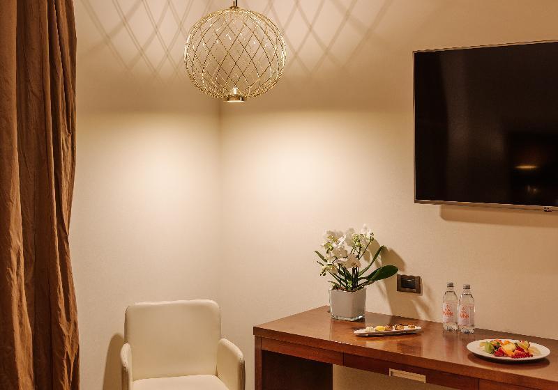 Стандартный Номер Кровать Кинг, Holiday Inn London   Gatwick Airport, An Ihg