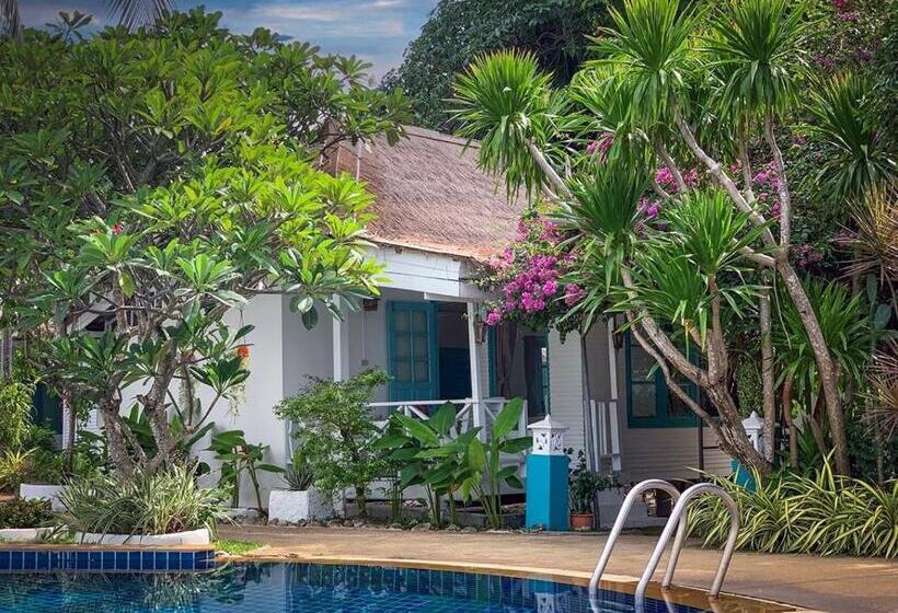 ویلای لوکس 1 خوابه, Sand Sea Beach Resort