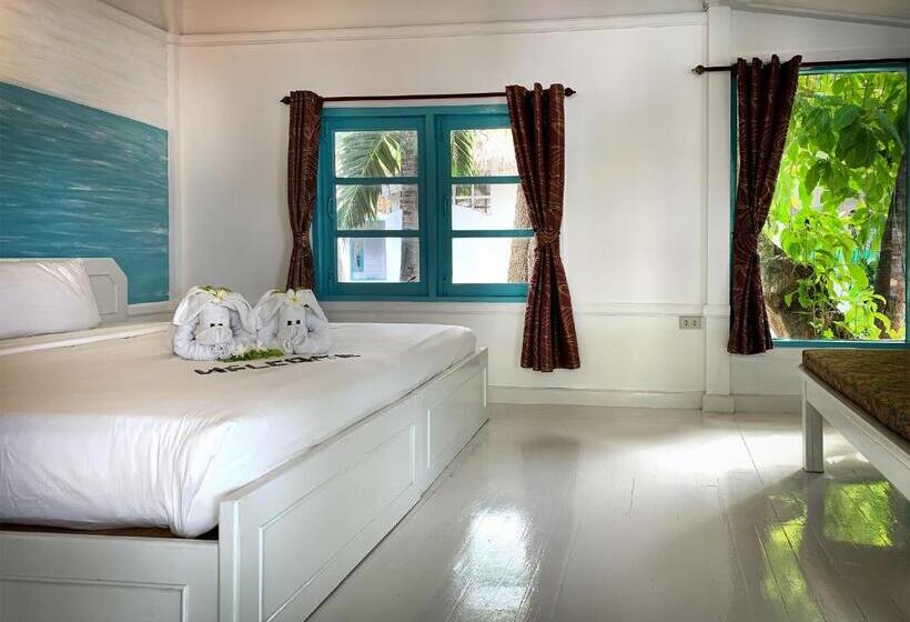 ویلای لوکس 1 خوابه, Sand Sea Beach Resort
