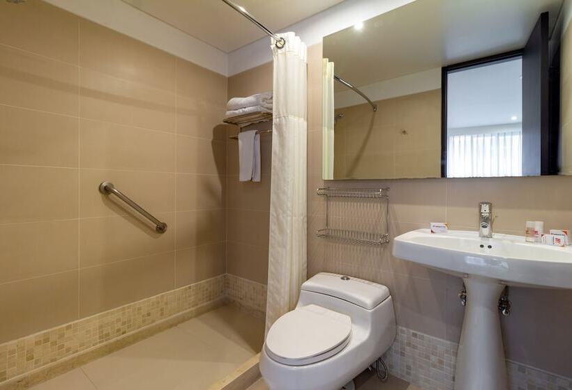Трехместный Номер Superior, Madisson Inn Luxury By Geh Suites