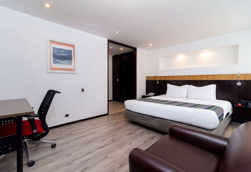 Трехместный Номер Superior, Madisson Inn Luxury By Geh Suites