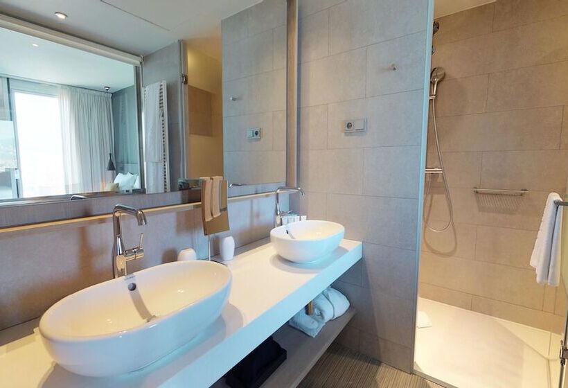 Полулюкс Президентский, Melia Barcelona Sky 4 Sup