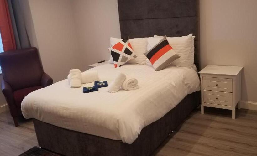 Номер Стандарт, Mayfield Suites