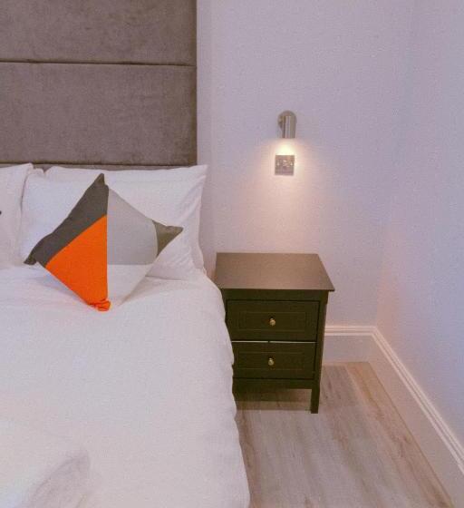Номер Superior, Mayfield Suites