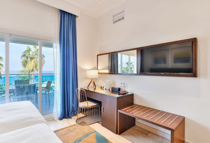 Люкс 3 Спальни, Radisson Blu Resort Fujairah