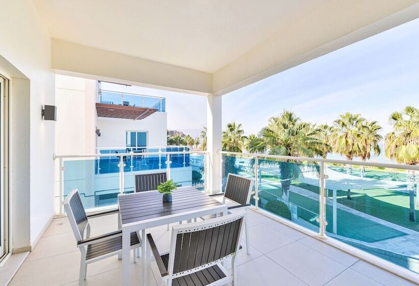 Люкс Вид на Море, Radisson Blu Resort Fujairah
