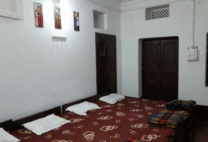 Семейный Номер, Call On 79031 58122 For Booking Rupak Rest House Near Temple
