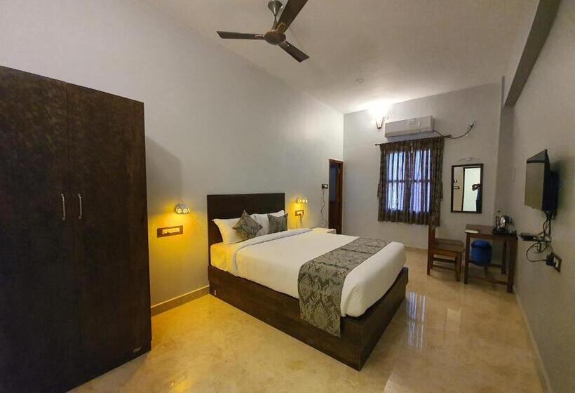 اتاق لوکس با تخت بزرگ, Le Supreme Inn