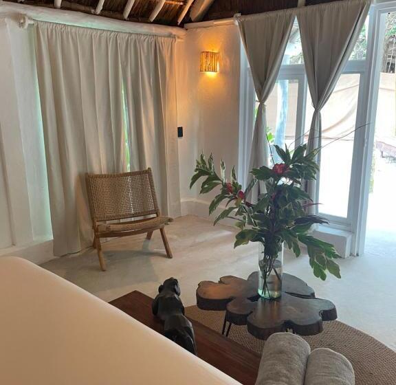 带大床的复式套间, Roc Luxe Tulum