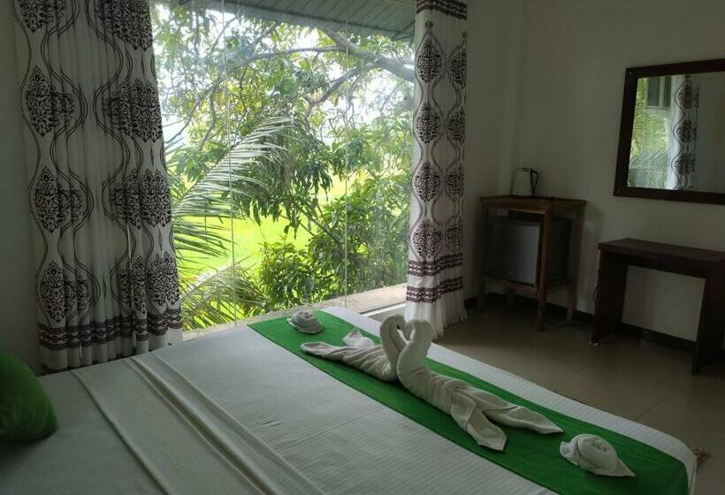 اتاق لوکس, Village Mango Resort Yala