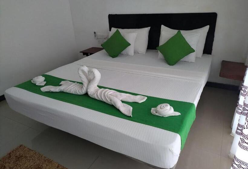 اتاق لوکس, Village Mango Resort Yala