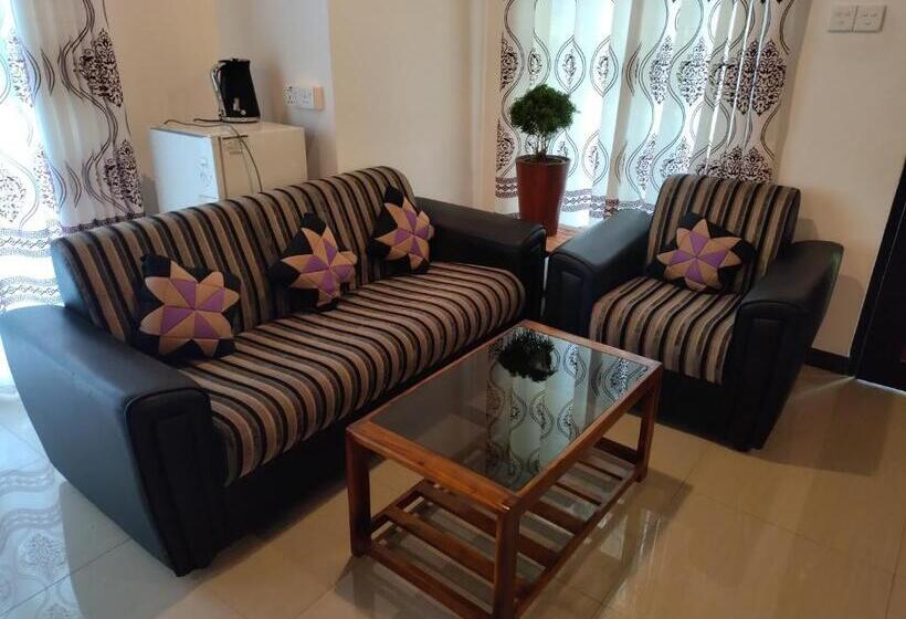 اتاق لوکس خانوادگی, Village Mango Resort Yala