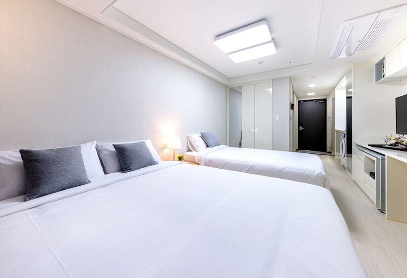 Семейный Номер, Shin Shin Hotel Seogwipo