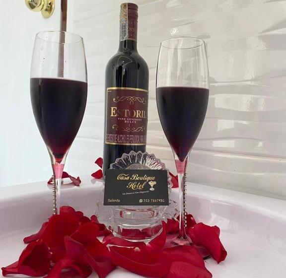 جناح مزوَّد بشرفة, Casaboutique