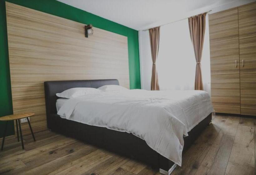 스탠다드 트리플 룸, Altitude Guest House Ranca