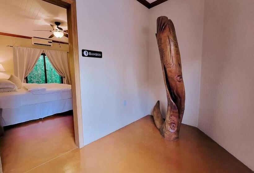 اتاق لوکس با تخت بزرگ, Vive Utila   Bed & Breakfast