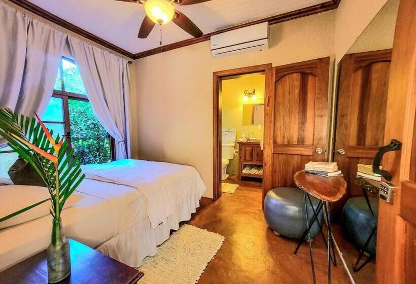 اتاق استاندارد با چشم‌انداز باغ, Vive Utila   Bed & Breakfast