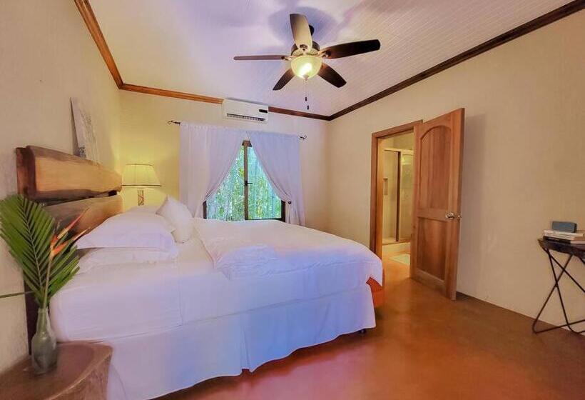 اتاق لوکس با تخت بزرگ, Vive Utila   Bed & Breakfast
